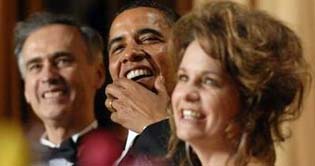 Obama pokes fun at himself, Dems and GOP